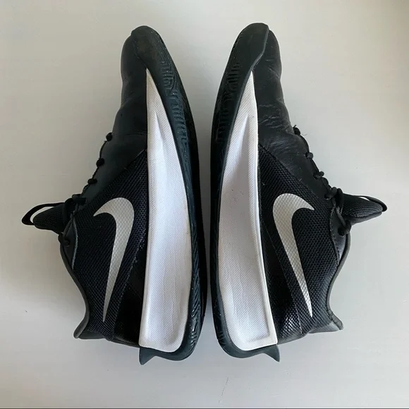 Nike, Black/White Hustle Quick 3 Basketball Shoes, Size 6 - Picture 7 of 9